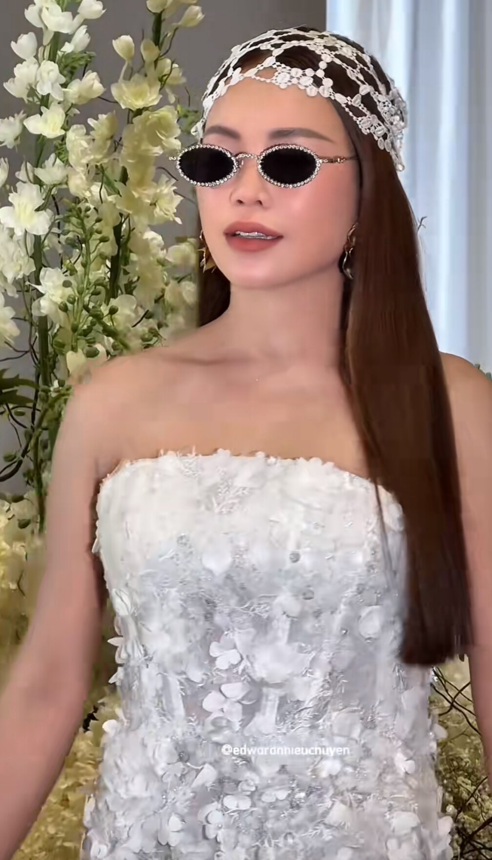 Bất ngờ cùng xuất hiện, Hồ Ngọc Hà gặp ngay &#34;song trùng&#34; vì ngoại hình lẫn phong cách tương đồng - 1