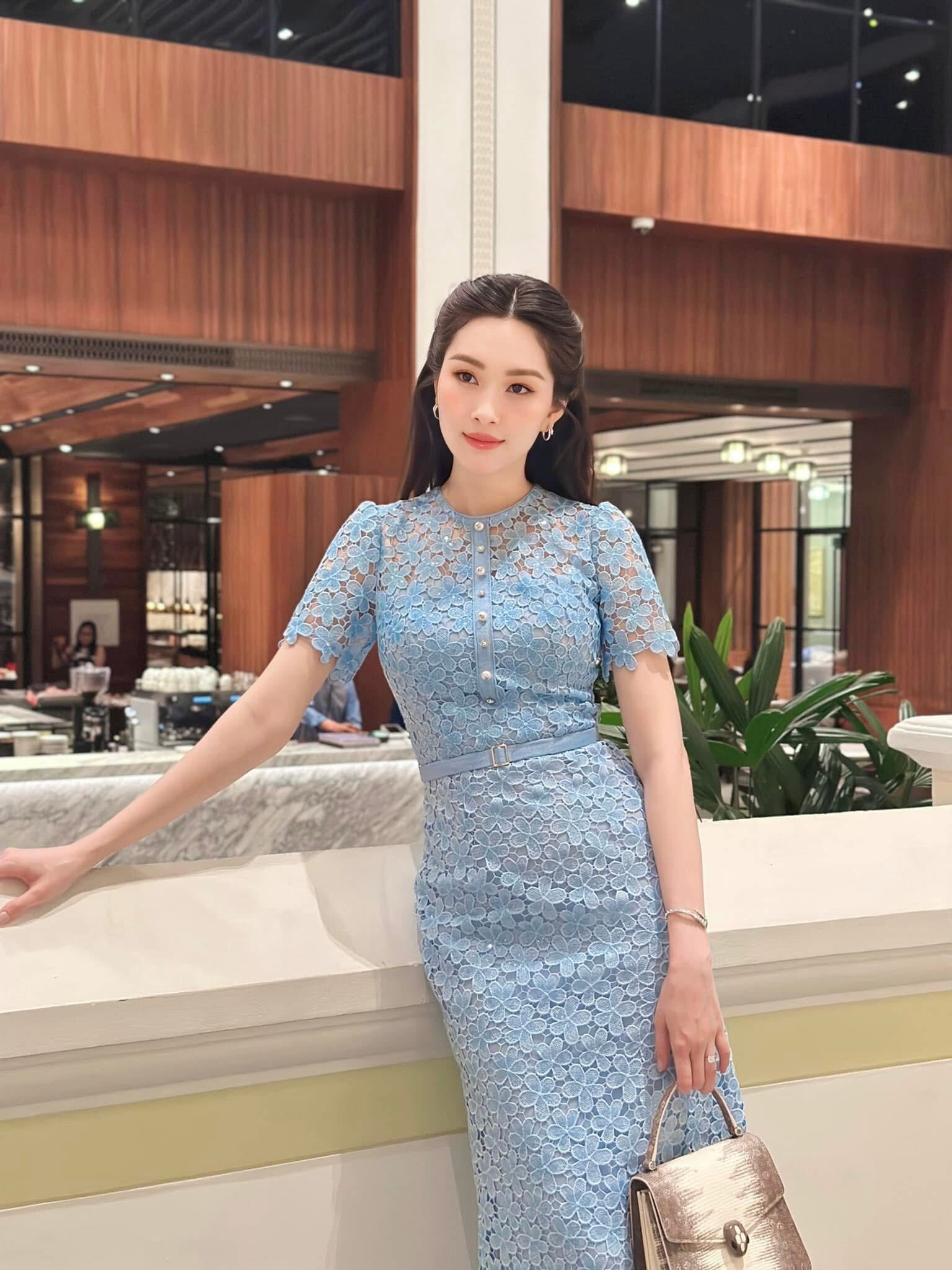 Xuất hiện mỹ nhân tựa như chị em với Đặng Thu Thảo, diện chung một mẫu đầm nhan sắc mười phân vẹn mười - 5