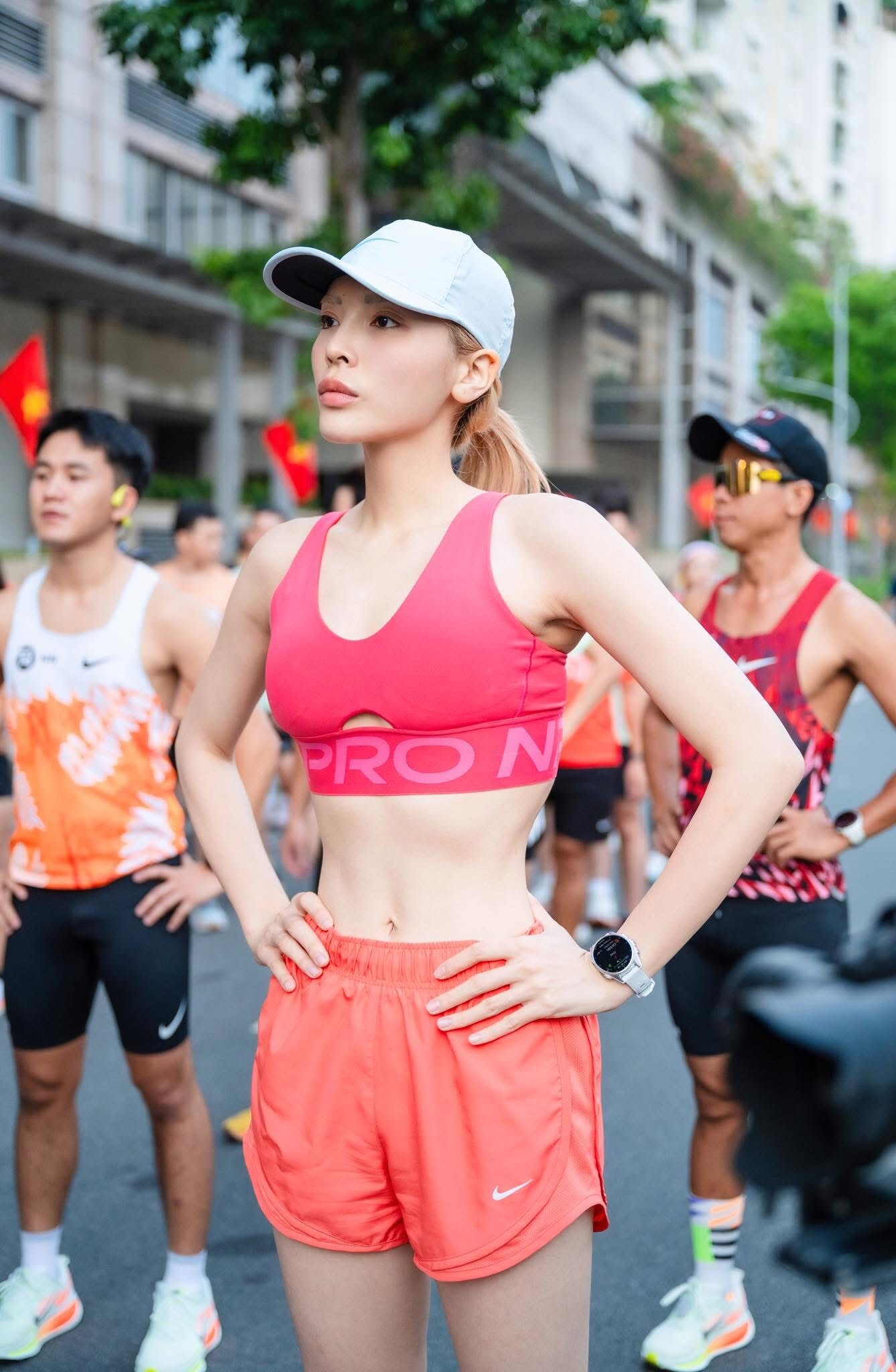 3 mỹ nhân Vbiz chăm diện áo quây, đầm cúp ngực khoe nét căng tràn sau khi can thiệp dao kéo - 9