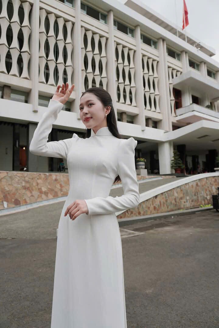 Xuất hiện mỹ nhân tựa như chị em với Đặng Thu Thảo, diện chung một mẫu đầm nhan sắc mười phân vẹn mười - 13
