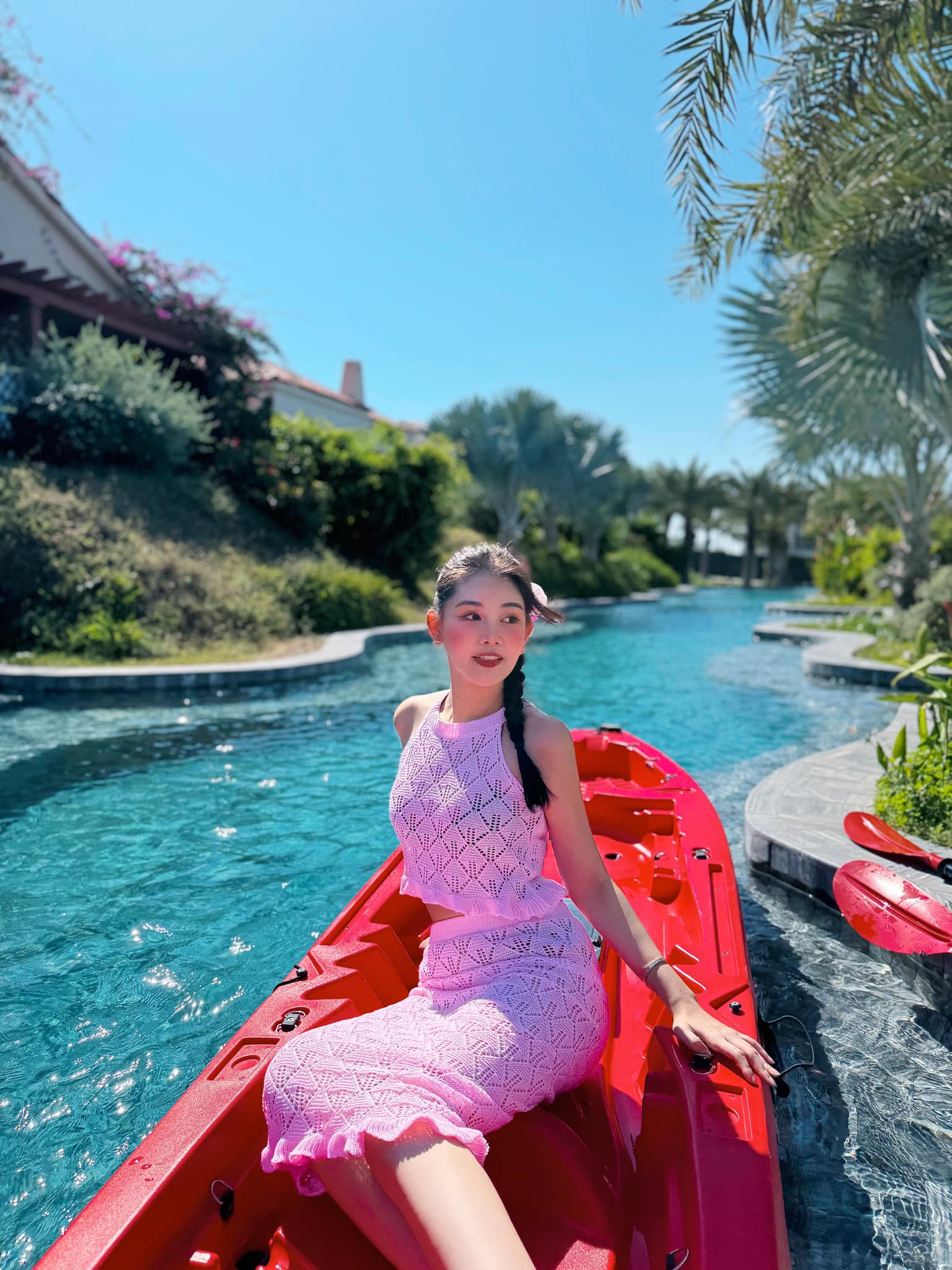 Nữ giảng viên đại học sành điệu nhất nhì showbiz, xách cả &#34;lâu đài&#34; xuống phố, sang chảnh từ giảng đường ra phố khó ai đọ lại - 24