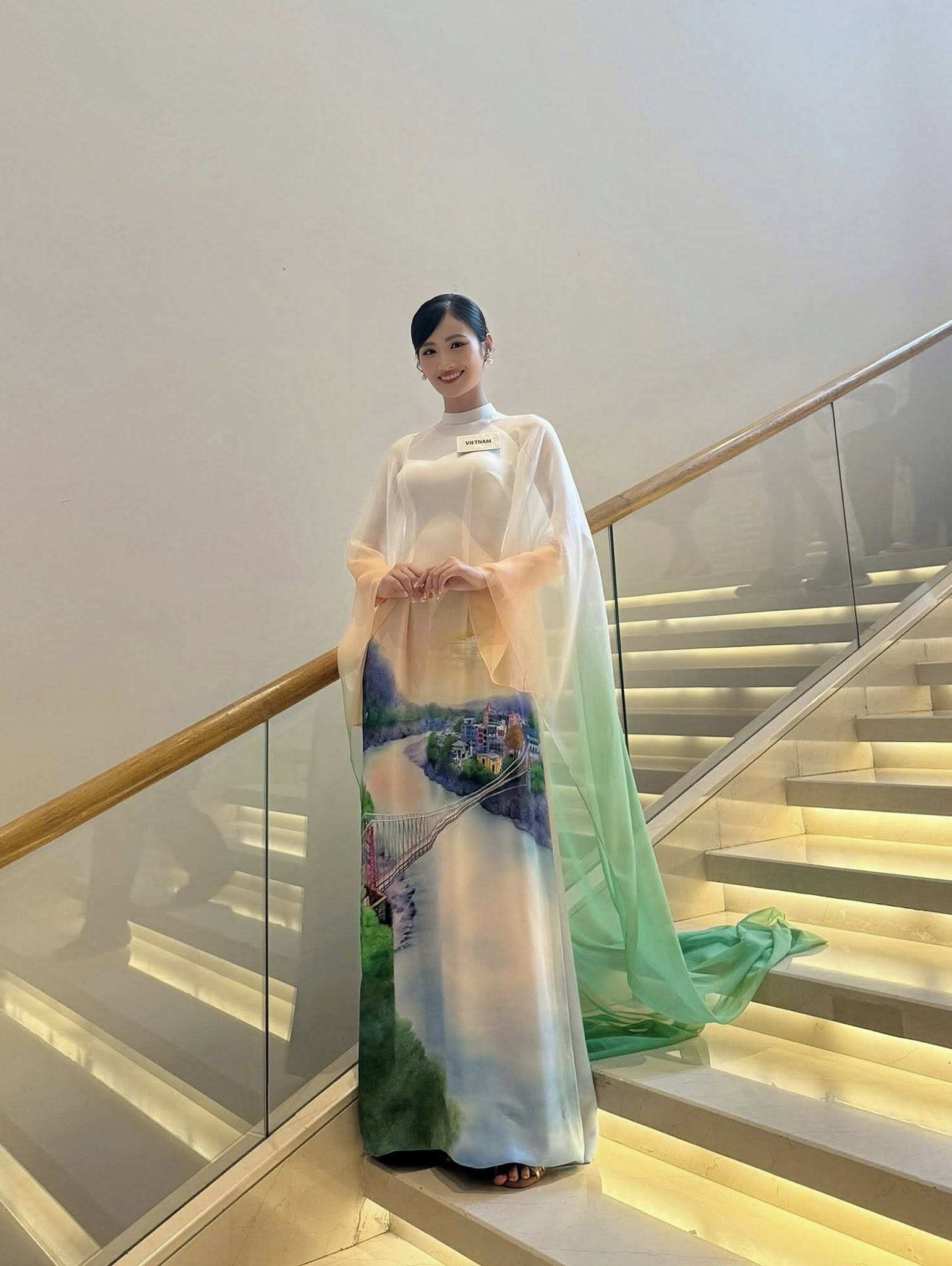 Thua thứ hạng nhưng Hoa hậu Ý Nhi thắng lớn vì đã làm được điều này ở Miss World 2025? - 15