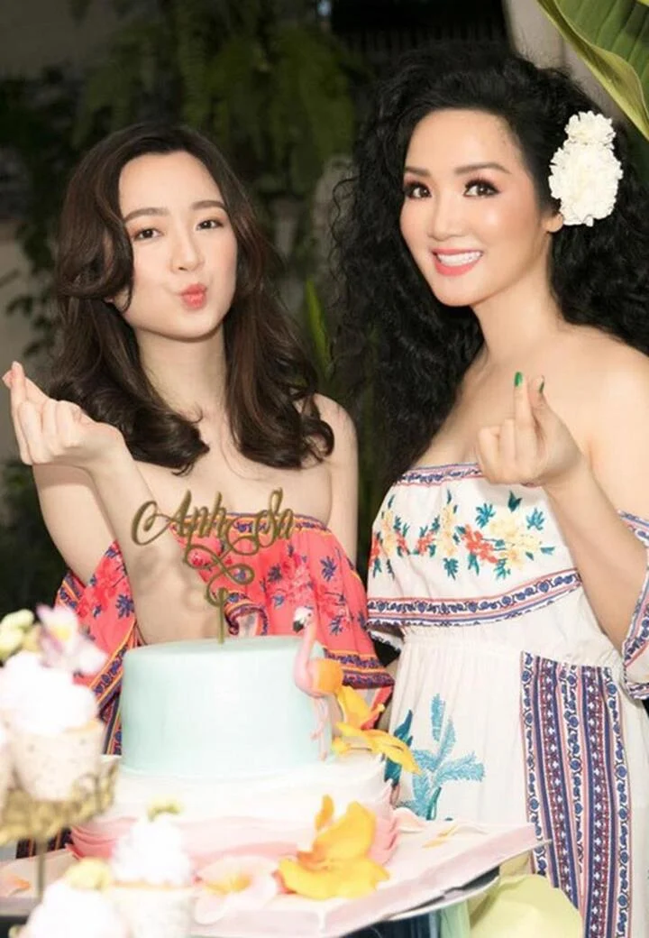 Nhan sắc dàn ái nữ kín tiếng của đại gia Việt, có con gái của Hoa hậu Việt &#34;độc nhất vô nhị&#34; xinh như hoa như ngọc - 19