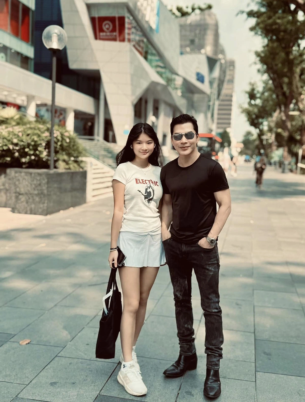 Con gái cưng nhà Trương Ngọc Ánh ăn gì mà dáng như mỹ nhân, 17 tuổi cao hơn 1,7m, được khuyên thi hoa hậu - 7