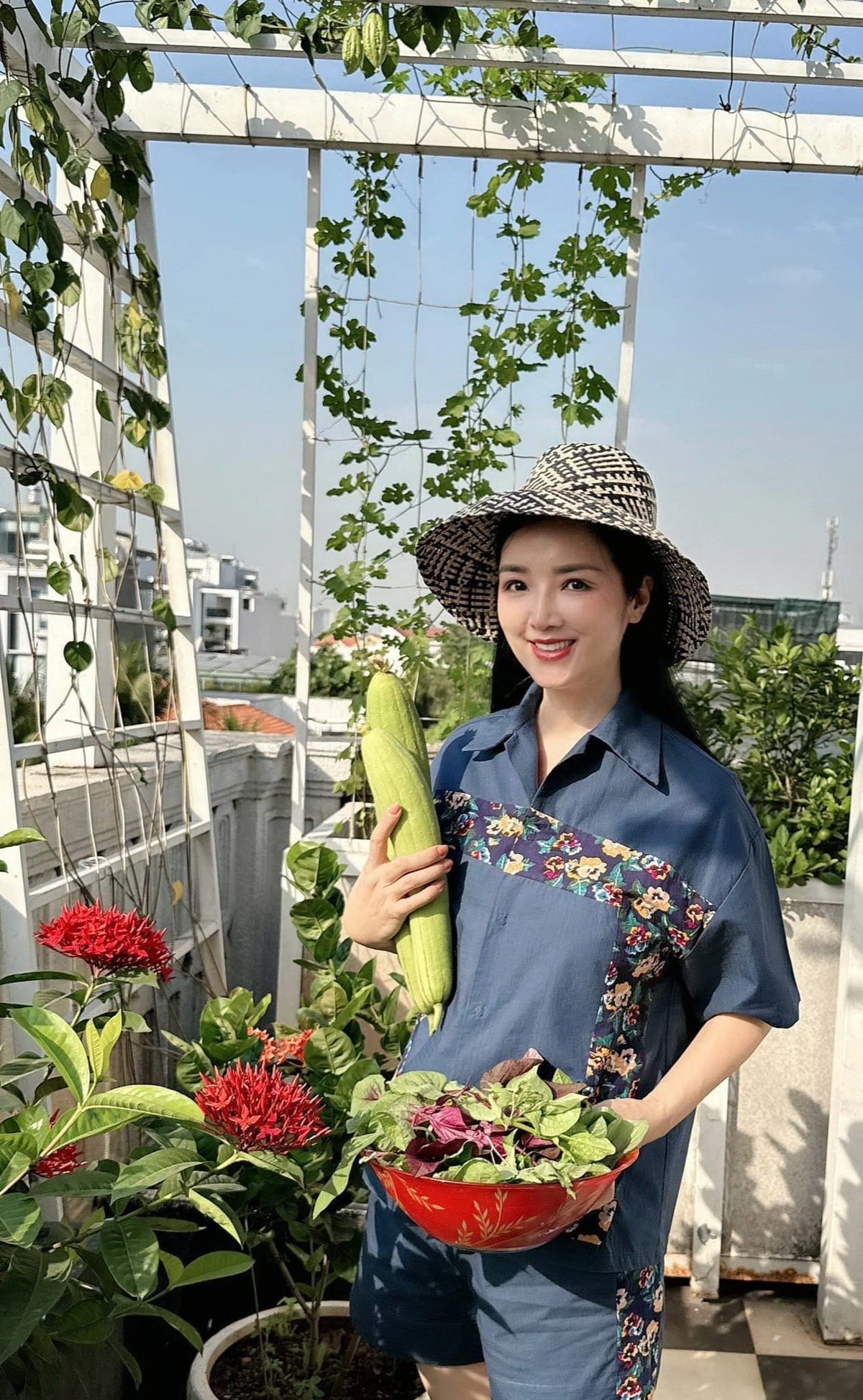 Hoa hậu Đền Hùng Giáng My ở biệt thự 1000m2 ăn đơn sơ toàn rau với tô hoa quả duy trì vẻ đẹp không tuổi - 9