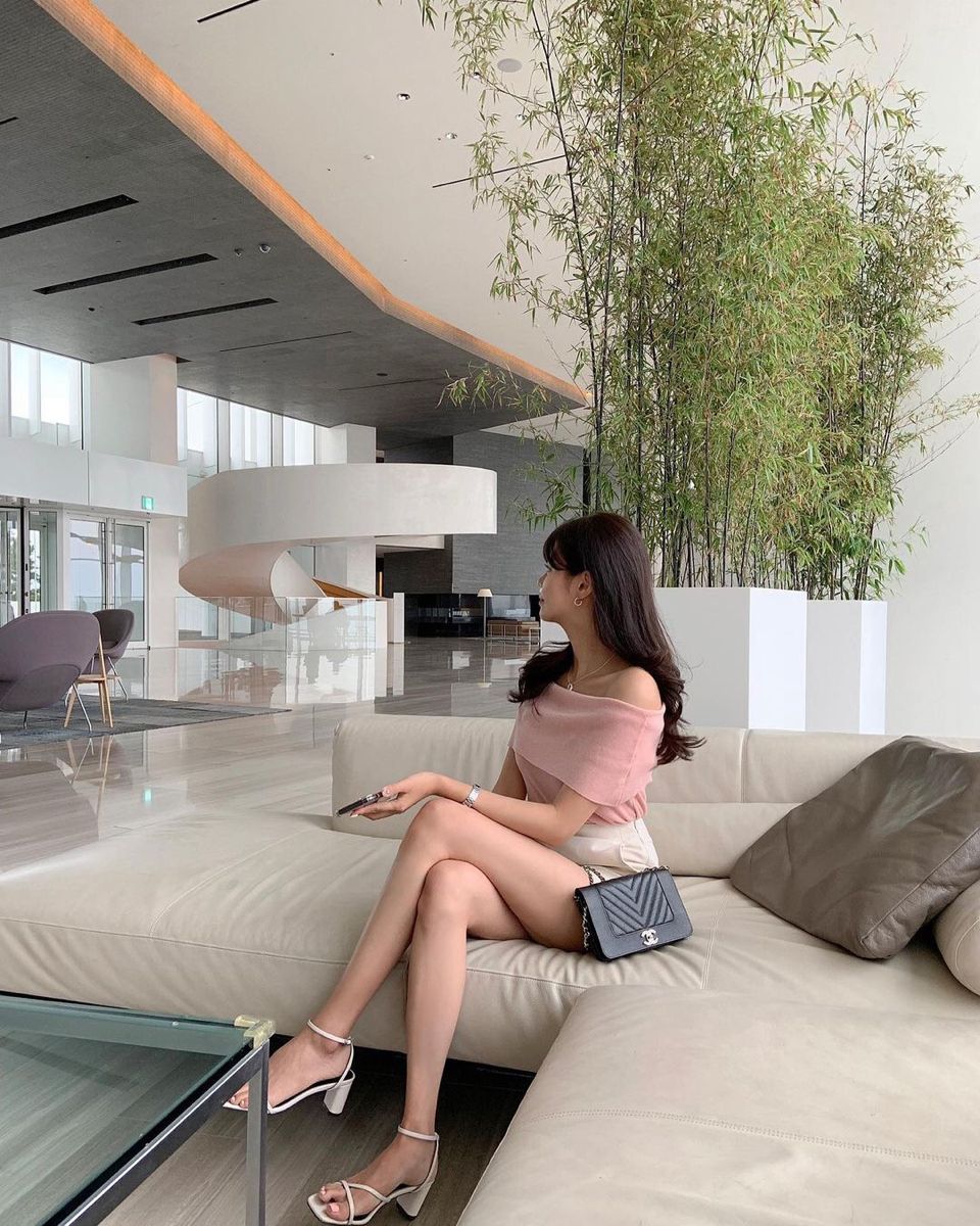 Kiểu giày &#34;ăn gian&#34; chiều cao nhưng rất quê mùa, thay bằng 4 kiểu này kéo dài chân lại thanh thoát hơn - 11
