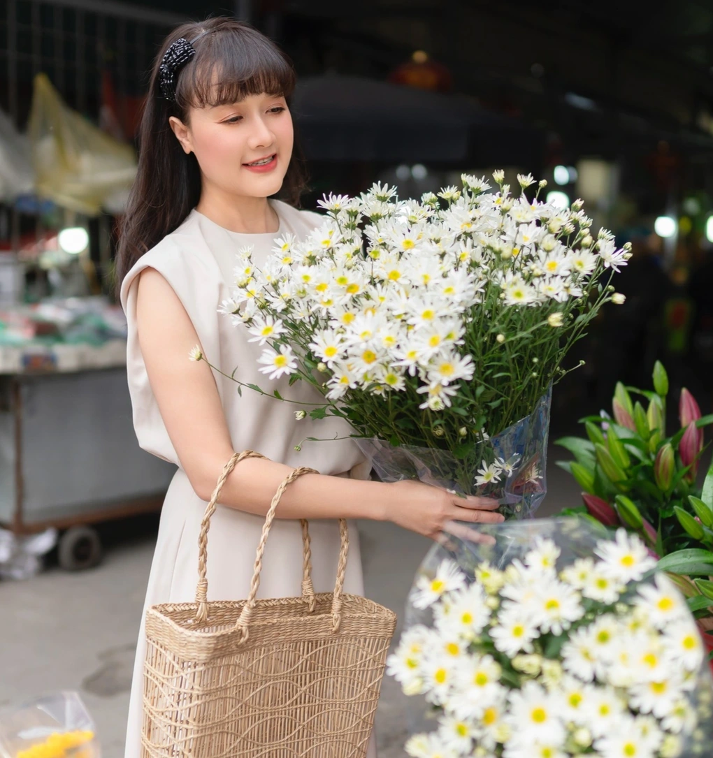 Ngỡ ngàng nhan sắc giai nhân Việt thời son trẻ: Khánh Huyền tựa nữ thần không cần dao kéo, Vân Dung chuẩn hoa hậu - 21