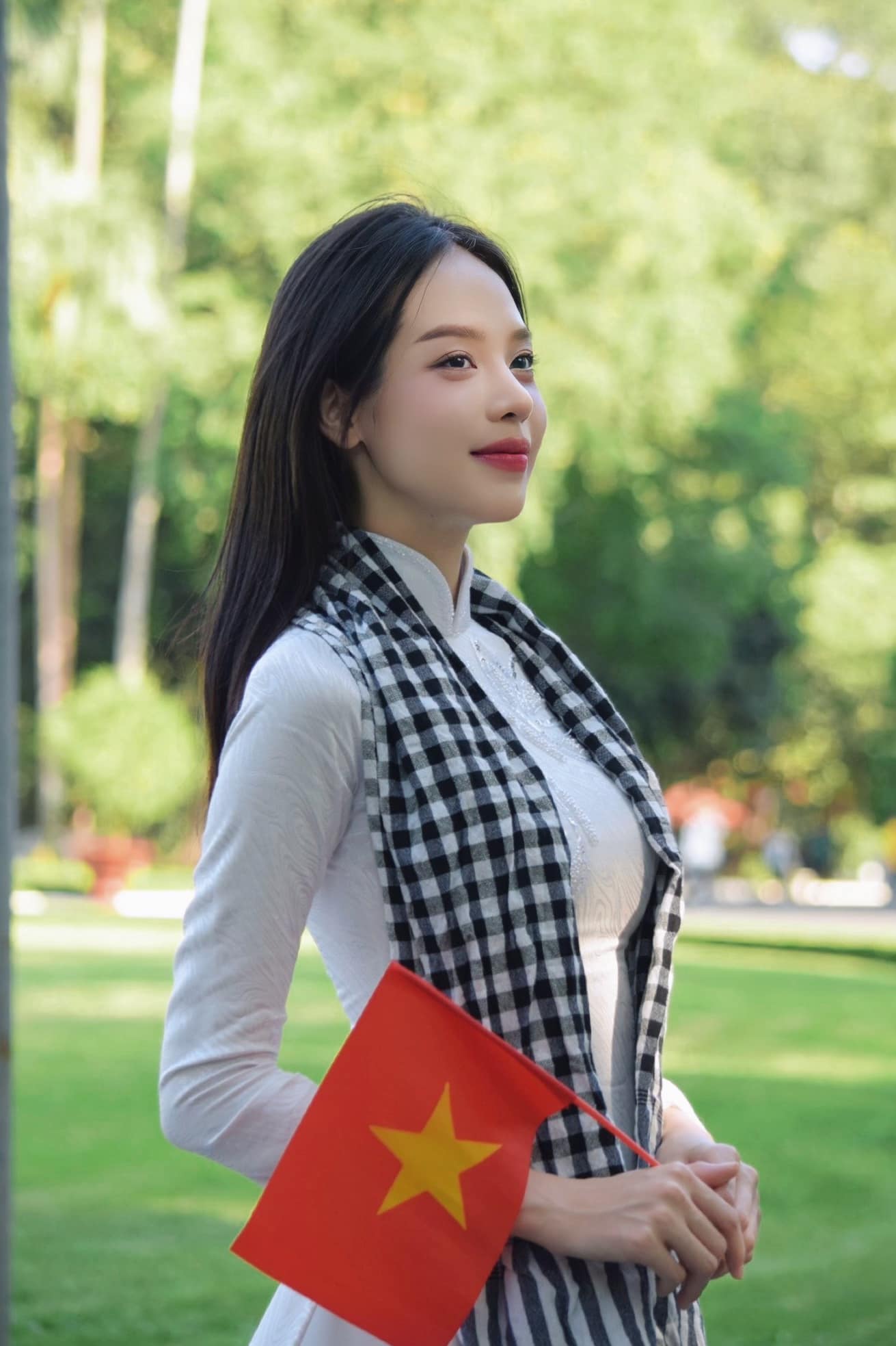&#34;Thần tiên tỉ tỉ&#34; xứ Đà Nẵng đẹp lên nhờ dao kéo, sẵn sàng &#34;tấn công&#34; đấu trường sắc đẹp quốc tế - 18