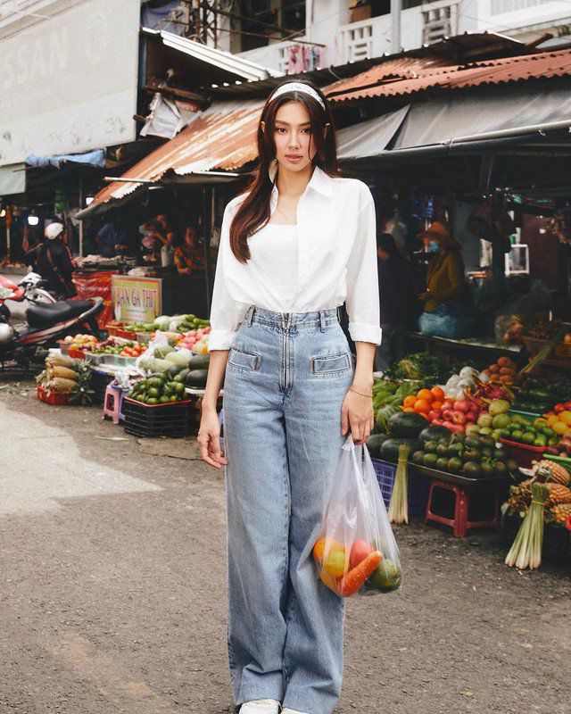 Mặc quần skinny jeans hay quần jeans ống rộng giúp chân trông thon dài hơn? Có một kiểu &#34;cân&#34; được mọi dáng - 9