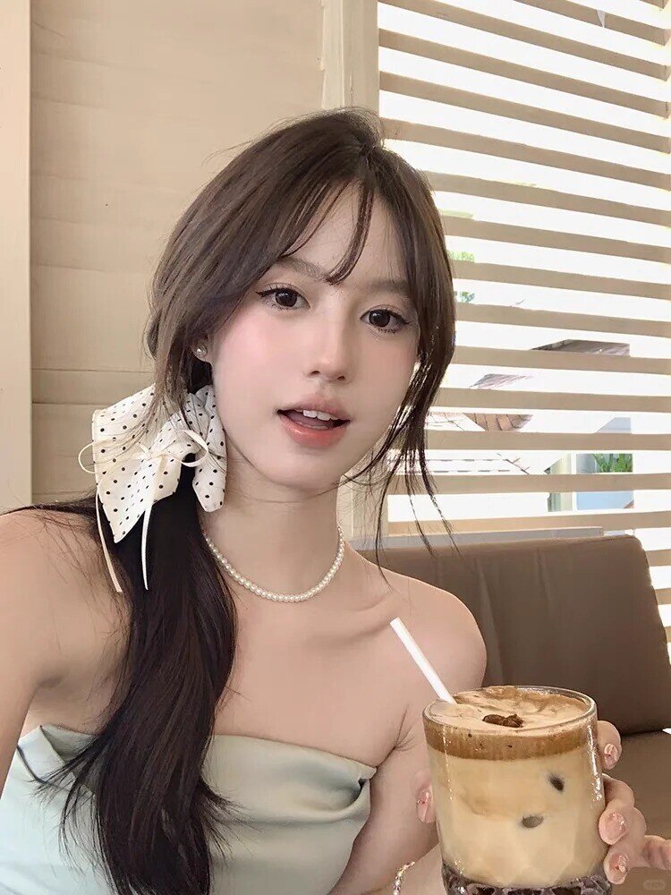 Mặc váy liền nên để kiểu tóc nào? Gợi ý 4 kiểu tóc đẹp giúp nàng hóa mỹ nhân - 16