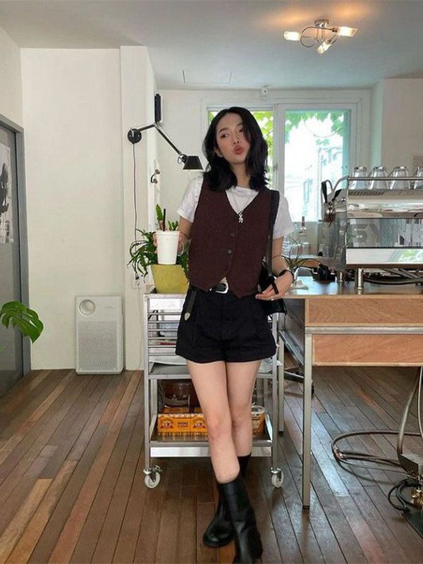 Bỏ qua áo phông, sơ mi nhạt nhẽo, hội mỹ nhân Việt diện quần ống rộng với kiểu áo này giúp cao - gầy - sang tức thì - 14