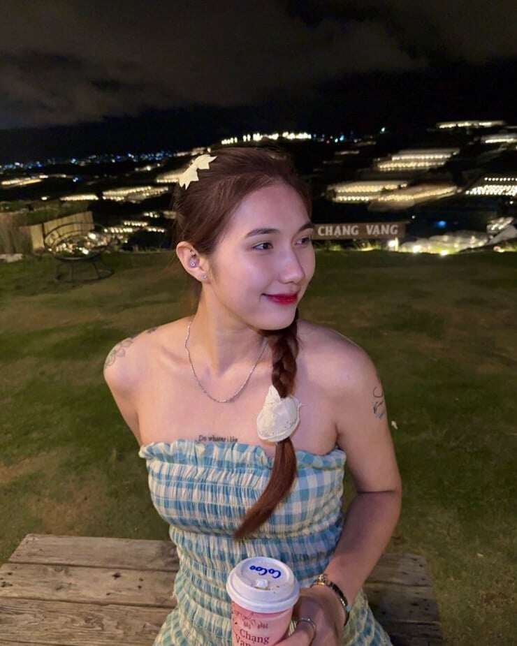 Hotgirl bóng chuyền 19 tuổi cao 1m73, nhan sắc được khen xinh hơn cả hoa hậu, nở một nụ cười mà vạn người mê - 12
