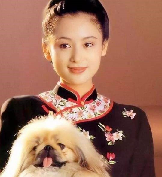 “Người phụ nữ đẹp nhất Trung Quốc”: 55 tuổi mà trẻ như 25, bí quyết &#34;cải lão hoàn đồng&#34; chỉ 3 chữ nói thì dễ nhưng khó làm - 2