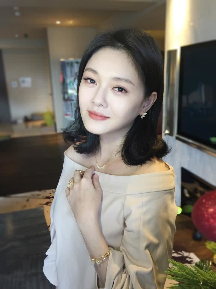 Cô gái bất ngờ nổi tiếng vì có gương mặt giống hệt Từ Hy Viên, dân mạng cảm thán &#34;cứ như ở vũ trụ song song&#34; - 7
