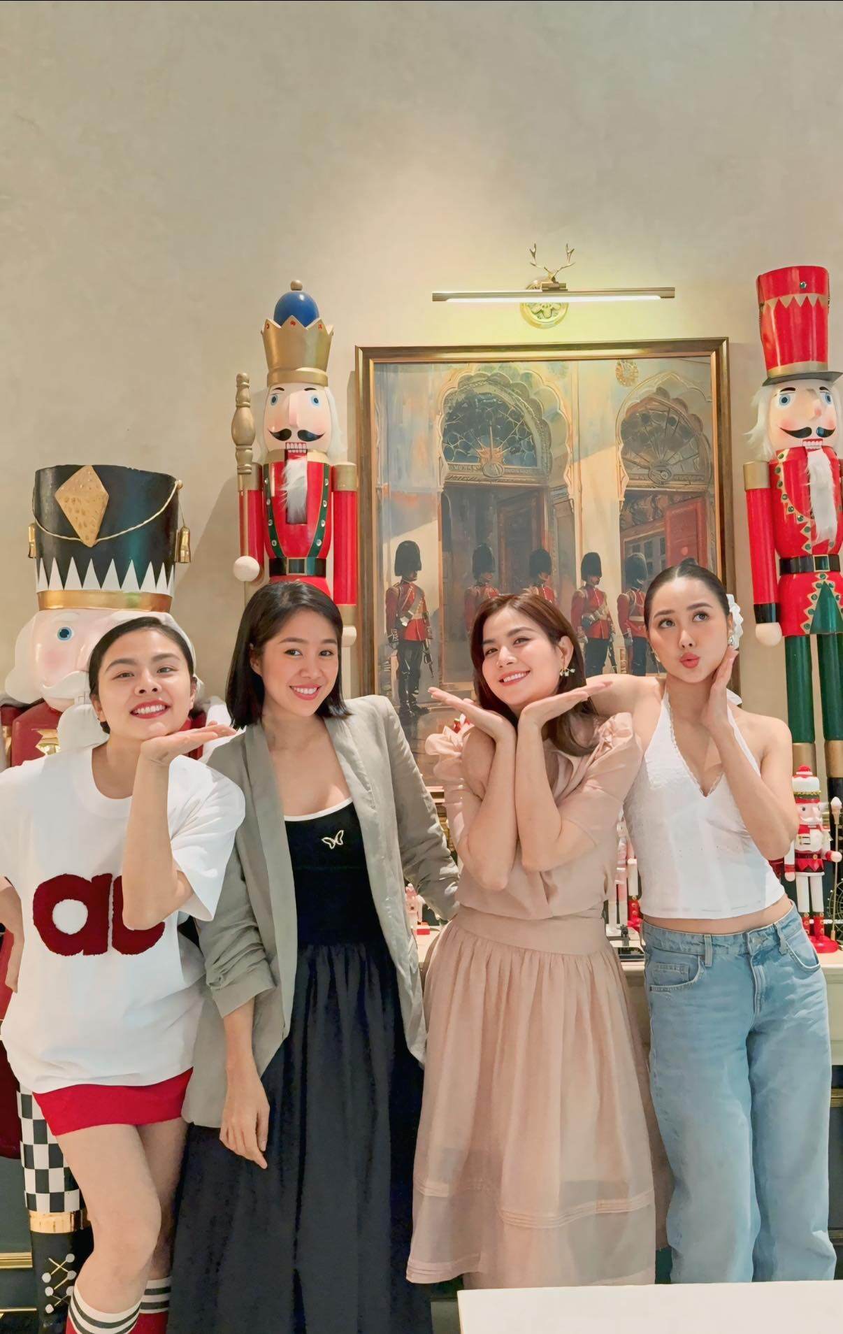 Không nhận ra nữ hoàng phim truyền hình miền Tây: Cả chục năm ăn mặc giản dị, nay lột xác thành “nữ tổng tài” sang chảnh - 15