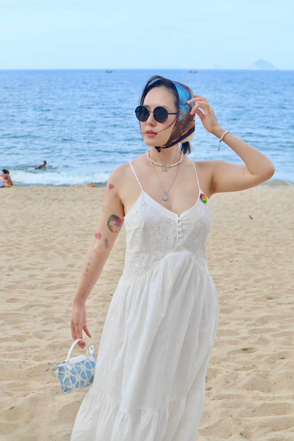 Phương Linh 40 tuổi vẫn chưa lấy chồng, body khiến hội chị em đôi mươi chạy theo ngưỡng mộ - 16