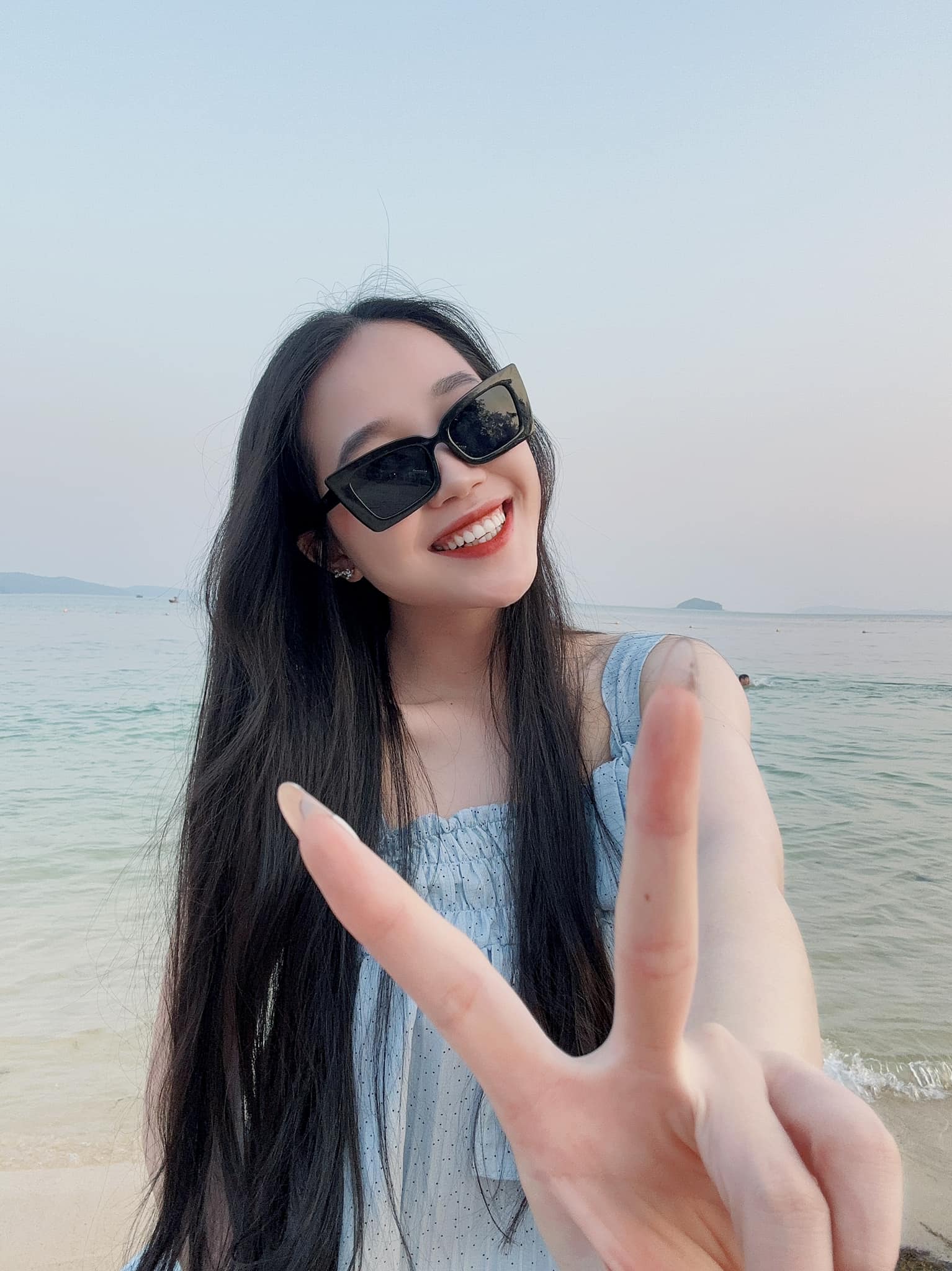 Nhan sắc đời thường mộc mạc của 4 Á hậu Miss Grand Vietnam 2025: Người bị chê quá &#34;lành&#34;, nữ bác sĩ body bốc lửa khó cưỡng - 14
