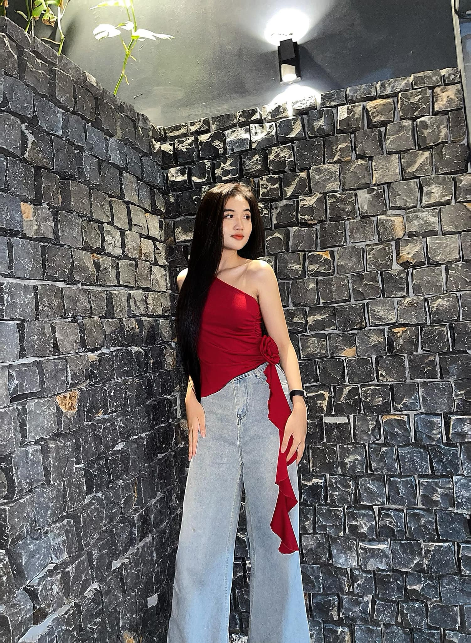 Nhan sắc đời thường mộc mạc của 4 Á hậu Miss Grand Vietnam 2025: Người bị chê quá &#34;lành&#34;, nữ bác sĩ body bốc lửa khó cưỡng - 5