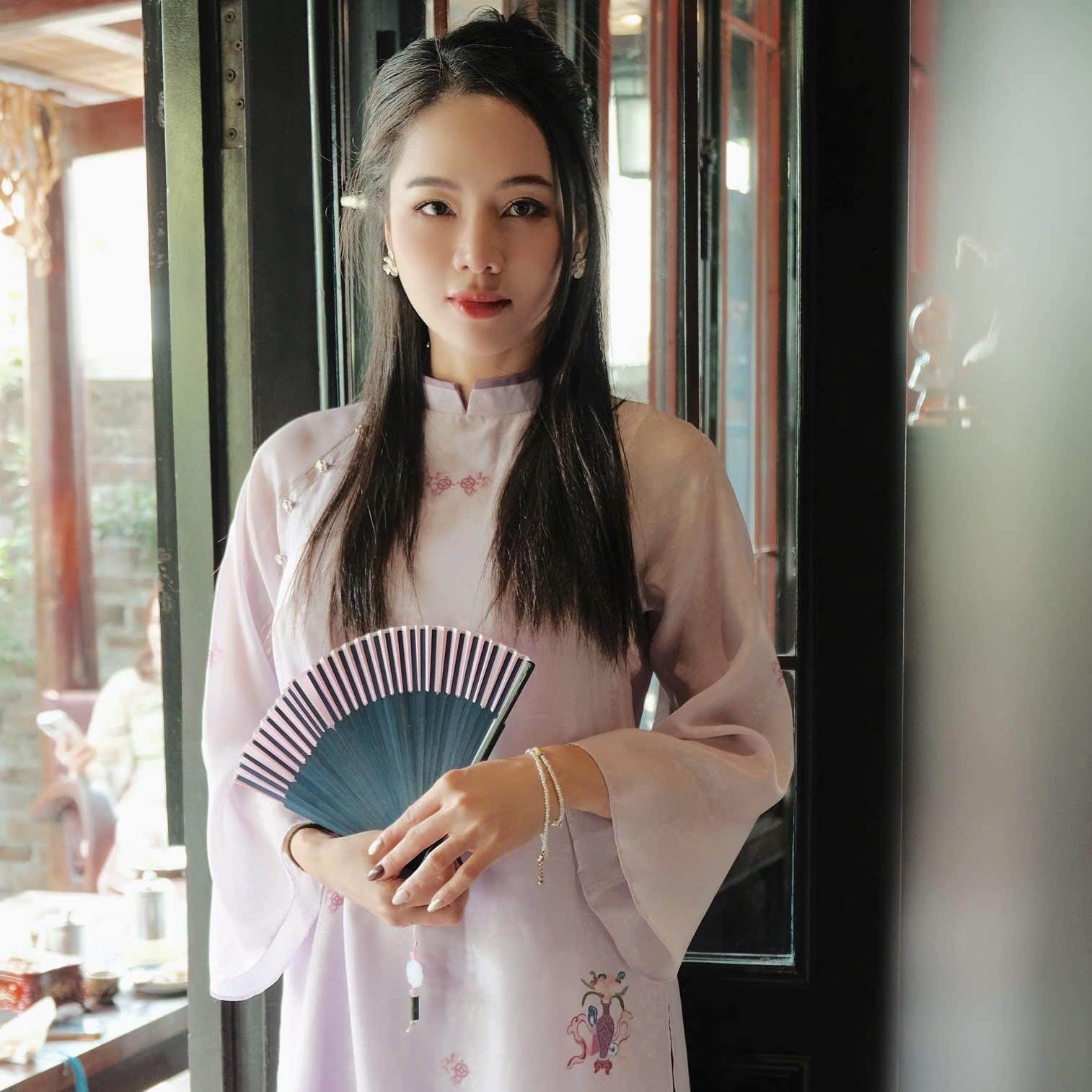 Sau 19 năm đóng Nhật ký vàng anh, “Loan bà già” nay trẻ đẹp ngỡ ngàng ở trời Tây, ăn mặc gợi cảm hết phần thiên hạ - 16