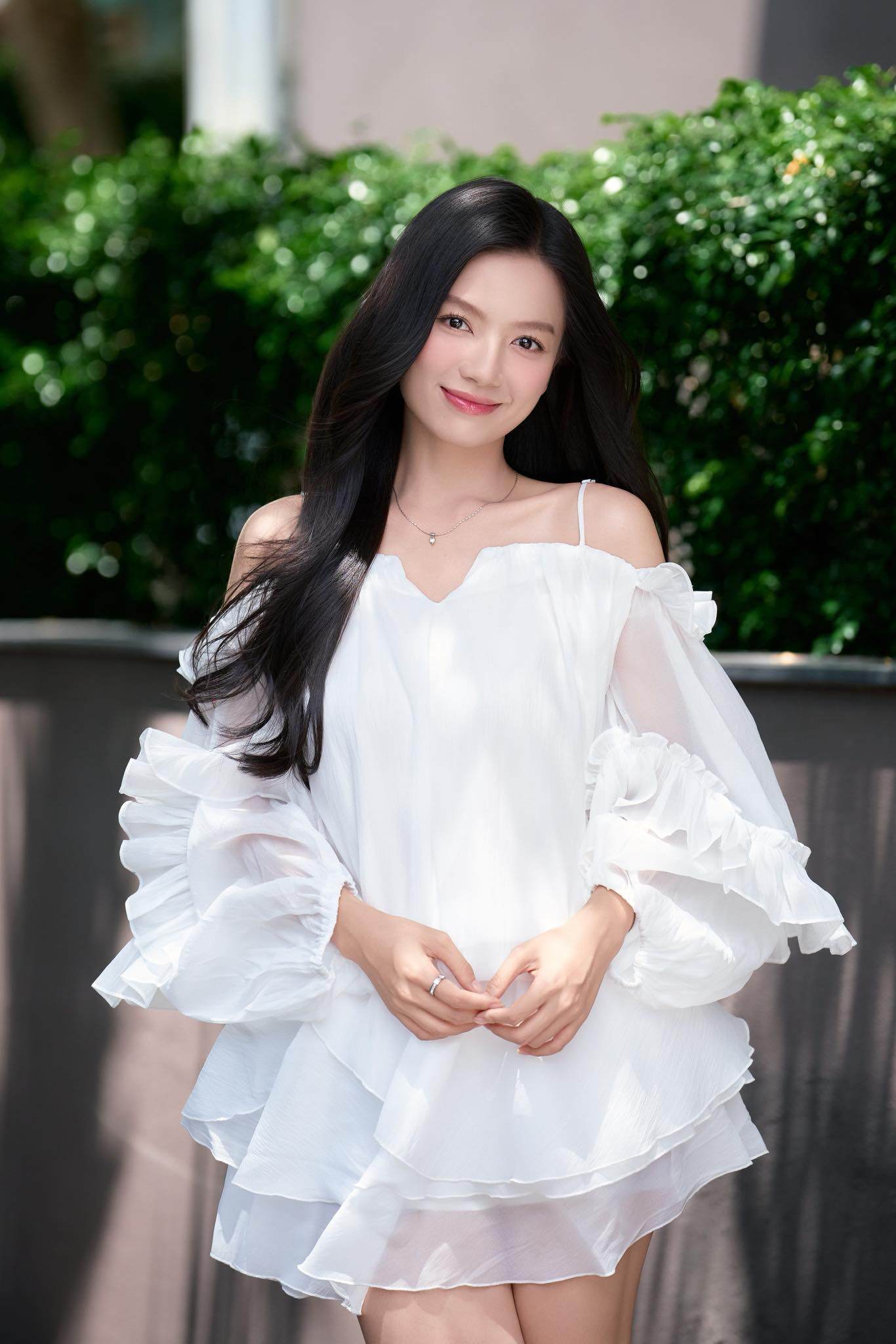 Nhan sắc &#34;bóng hồng&#34; duy nhất phim Mưa đỏ: Là “ngọc nữ” tiềm năng màn ảnh Việt, visual sang chảnh đậm chất tiểu thư tựa Kim Ji Won - 17