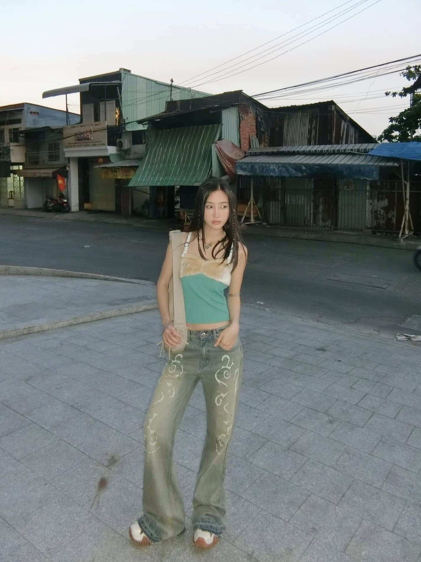Mỹ nhân Việt từng được mệnh danh &#34;bản sao&#34; Đỗ Mỹ Linh nay gợi cảm hơn bản gốc, Trấn Thành cũng phải khen ngợi - 28