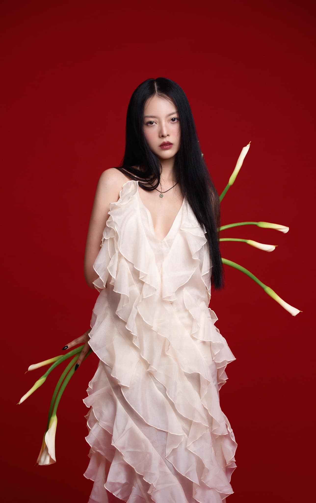 Con gái diễn viên Mai Phương có vẻ đẹp điện ảnh chuẩn “con nhà nòi” từ thời học sinh, nay quyến rũ bất ngờ, trẻ xinh như gái 18 - 14