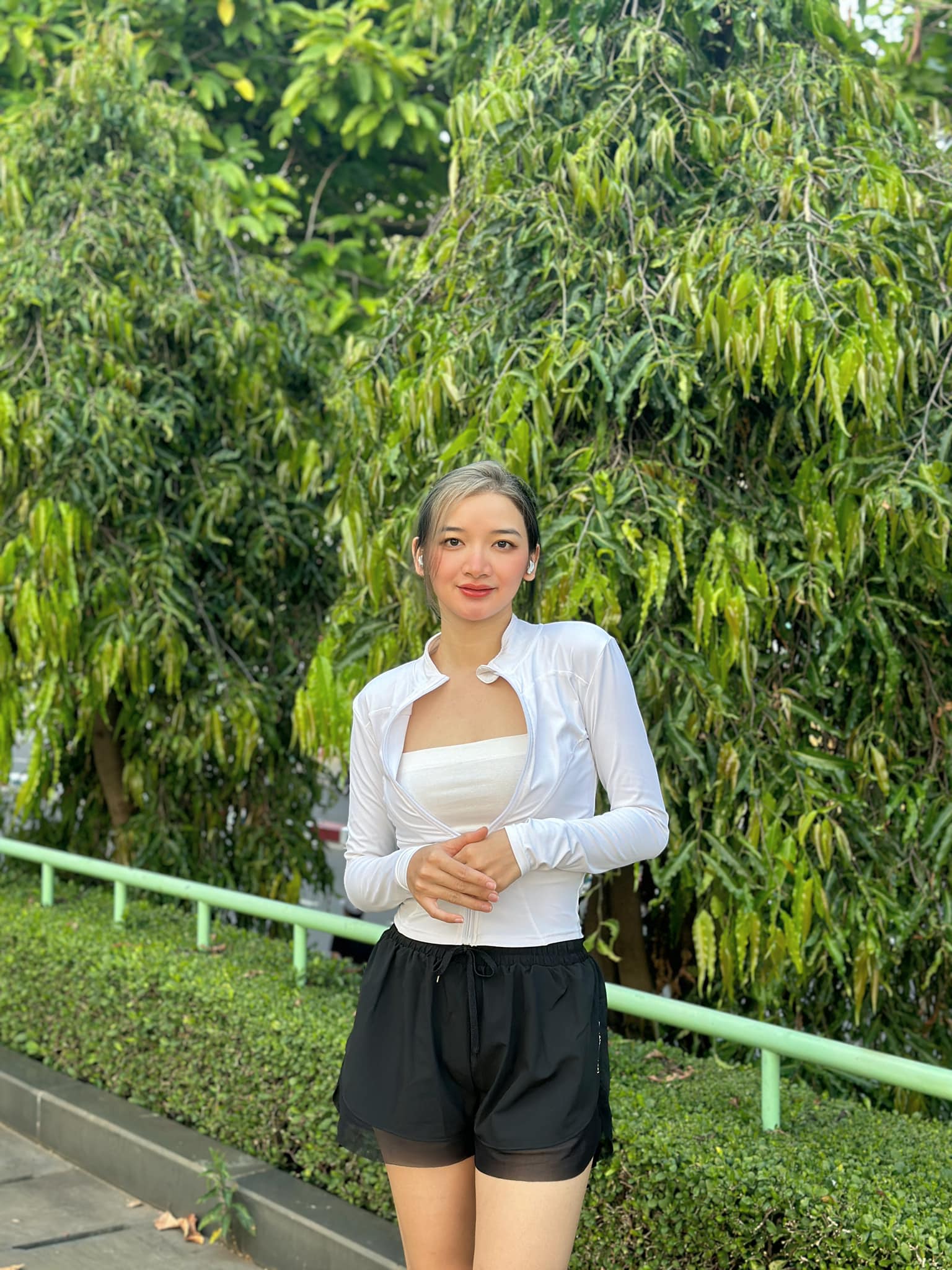 Nhan sắc đời thường mộc mạc của 4 Á hậu Miss Grand Vietnam 2025: Người bị chê quá &#34;lành&#34;, nữ bác sĩ body bốc lửa khó cưỡng - 23