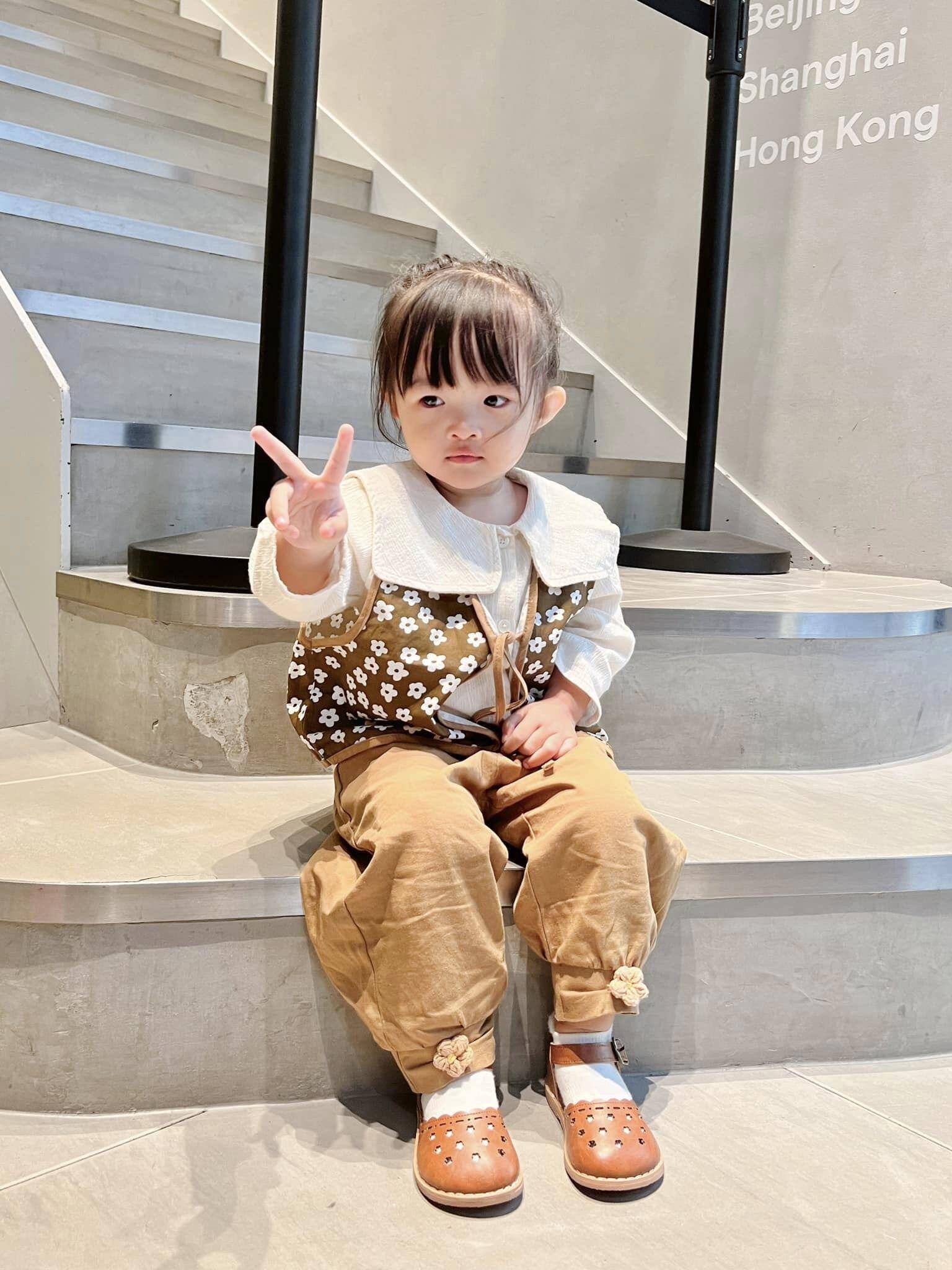 Soi đồ hiệu của 2 ái nữ nhà sao Việt sắp học chung trường quốc tế, sở hữu BST túi gần 700 triệu, diện đồ của giới siêu giàu - 15