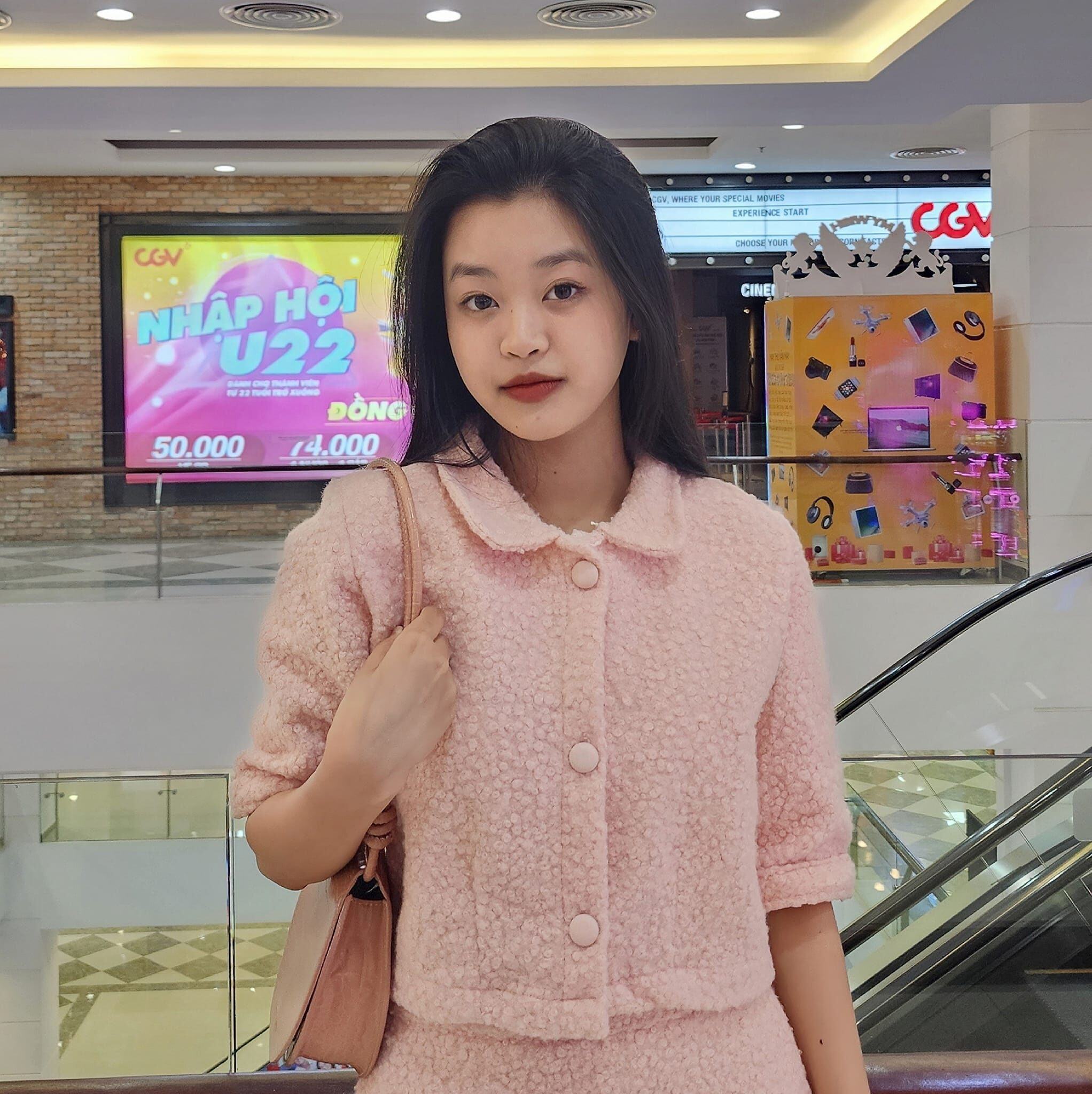 Nhan sắc đời thường mộc mạc của 4 Á hậu Miss Grand Vietnam 2025: Người bị chê quá &#34;lành&#34;, nữ bác sĩ body bốc lửa khó cưỡng - 29