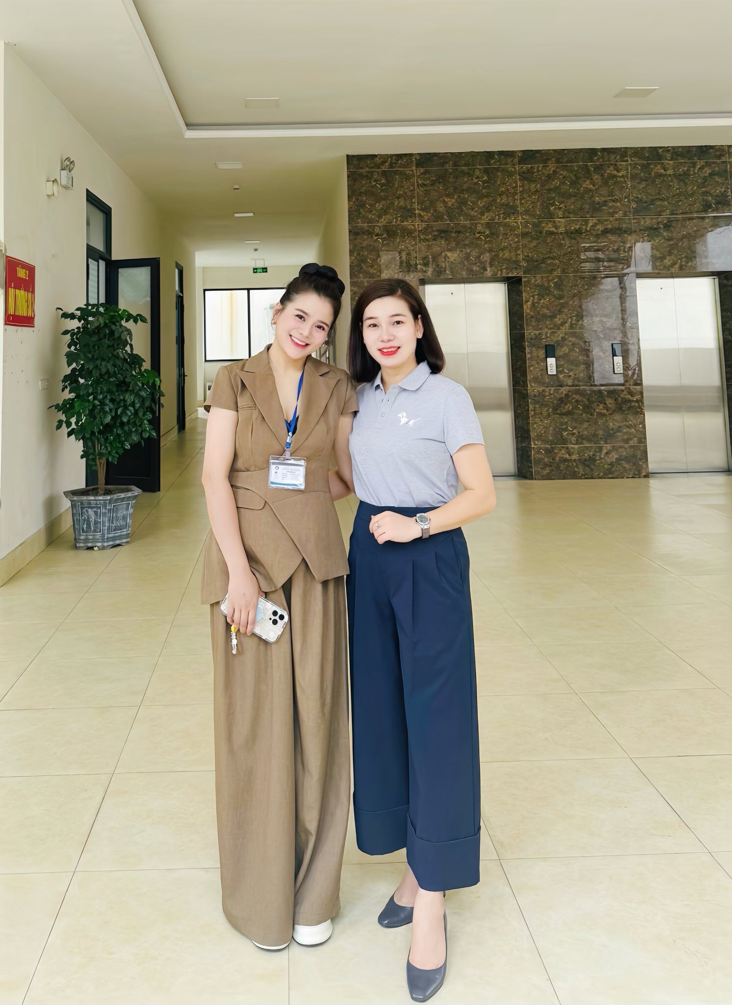 Nhan sắc 3 cô &#34;con gái&#34; tên Trang ít người nhớ đến của nghệ sĩ Công Lý: Người cạo trọc đầu, người sống kín tiếng - 8
