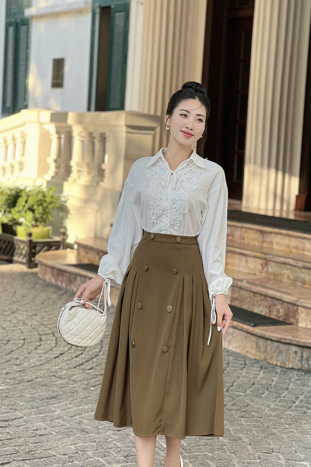 Sau 30 tuổi muốn trông thanh lịch, chị em phải nhớ 3 điều: Tóc không dài, mặt không dày, quần áo không sặc sỡ - 11