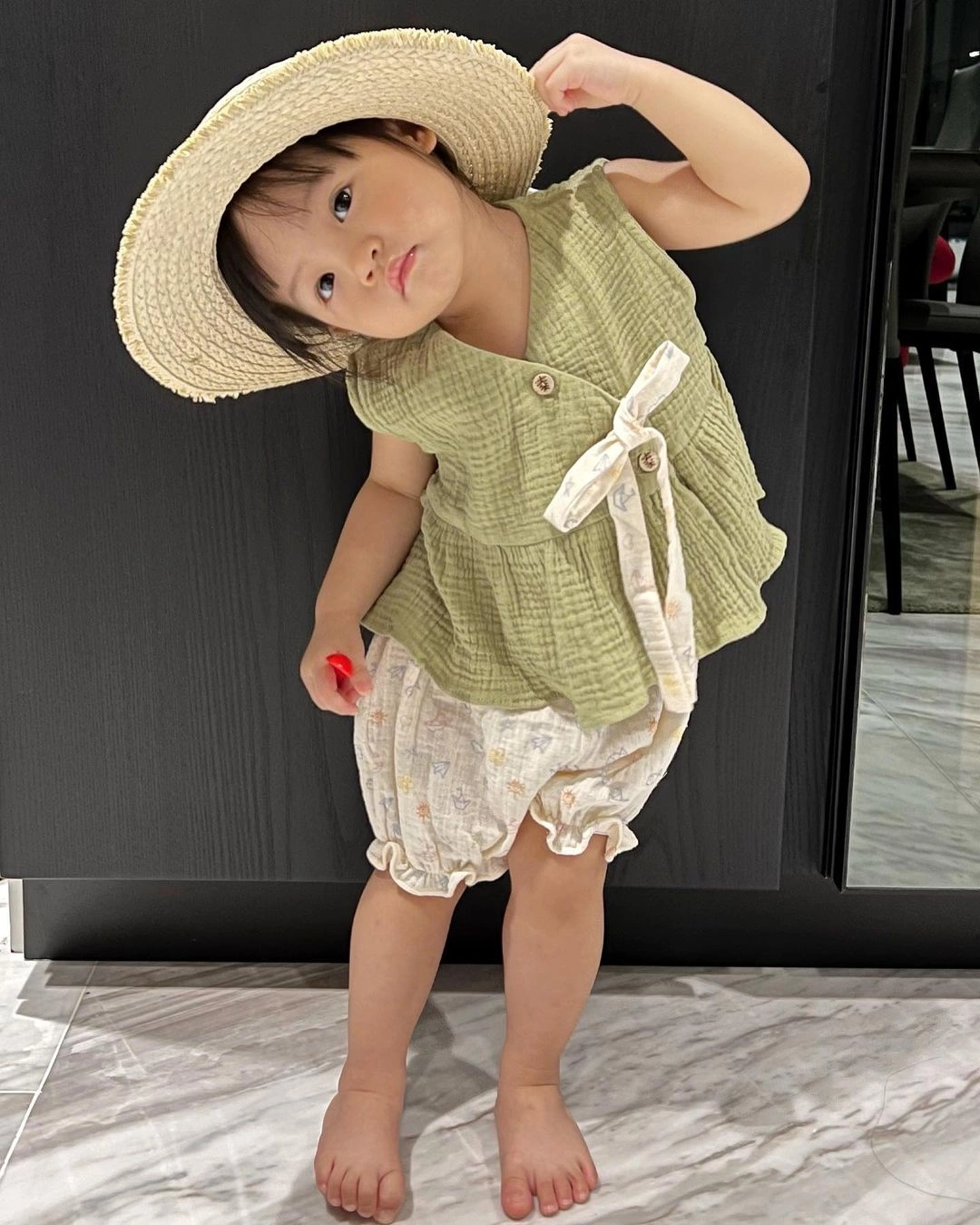 Soi đồ hiệu của 2 ái nữ nhà sao Việt sắp học chung trường quốc tế, sở hữu BST túi gần 700 triệu, diện đồ của giới siêu giàu - 34