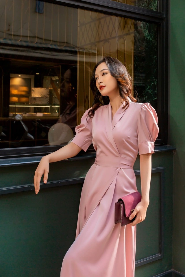 Phụ nữ ngấp nghé 40 tuổi muốn trẻ quanh năm phải tránh xa 3 thứ: Tóc xoăn, họa tiết hoa và kiểu váy &#34;cưa sừng làm nghé&#34; - 7