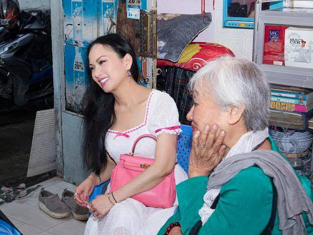 Em gái Cẩm Ly là &#34;người Việt giàu nhất thế giới&#34;, có hẳn phi cơ riêng cùng kho đồ hiệu nhưng chỉ ưu ái một chiếc túi duy nhất - 10