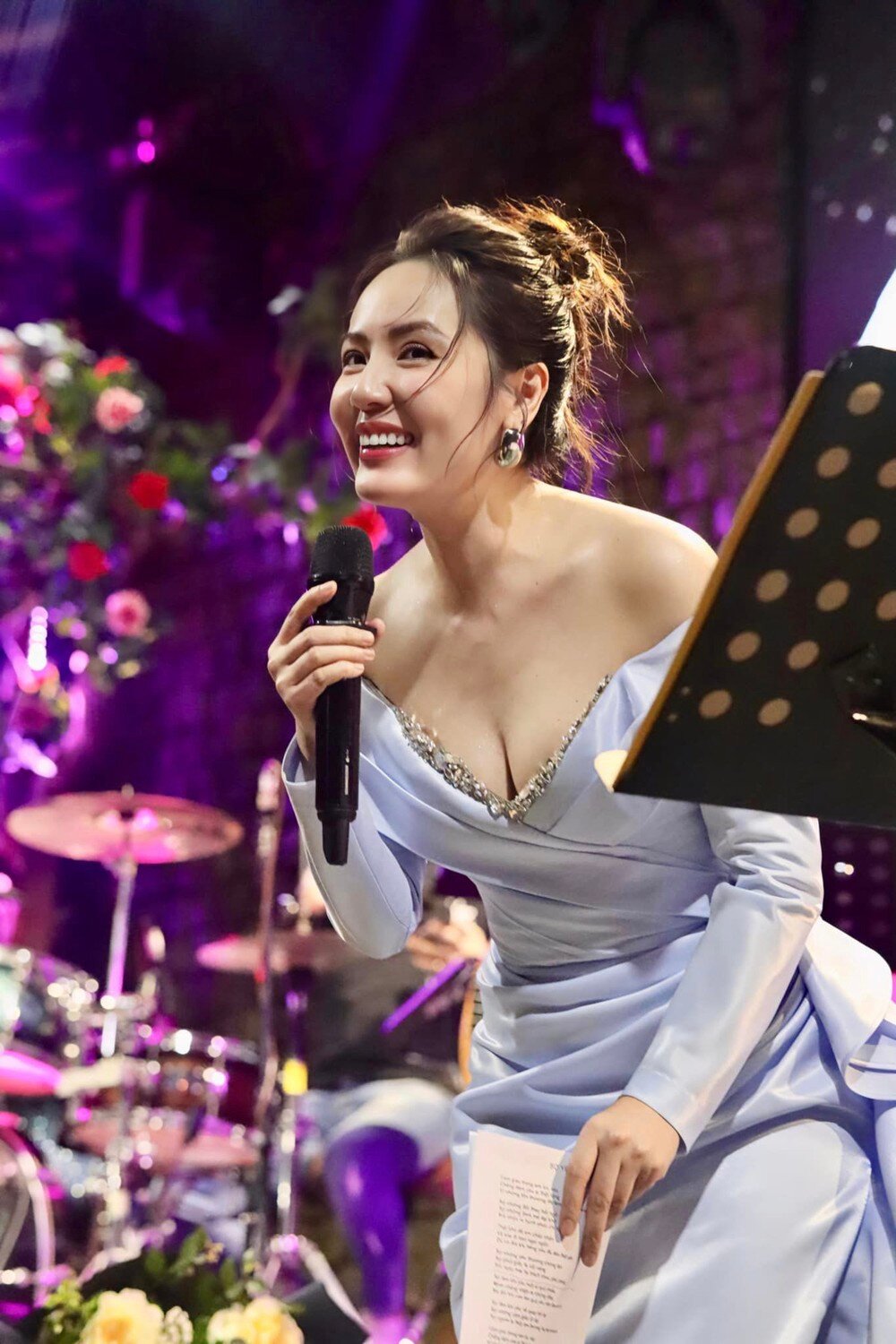 Phương Linh 40 tuổi vẫn chưa lấy chồng, body khiến hội chị em đôi mươi chạy theo ngưỡng mộ - 7