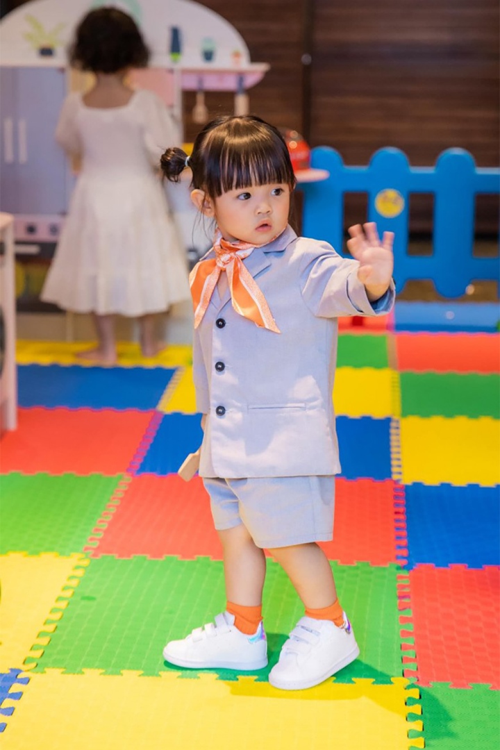Soi đồ hiệu của 2 ái nữ nhà sao Việt sắp học chung trường quốc tế, sở hữu BST túi gần 700 triệu, diện đồ của giới siêu giàu - 26