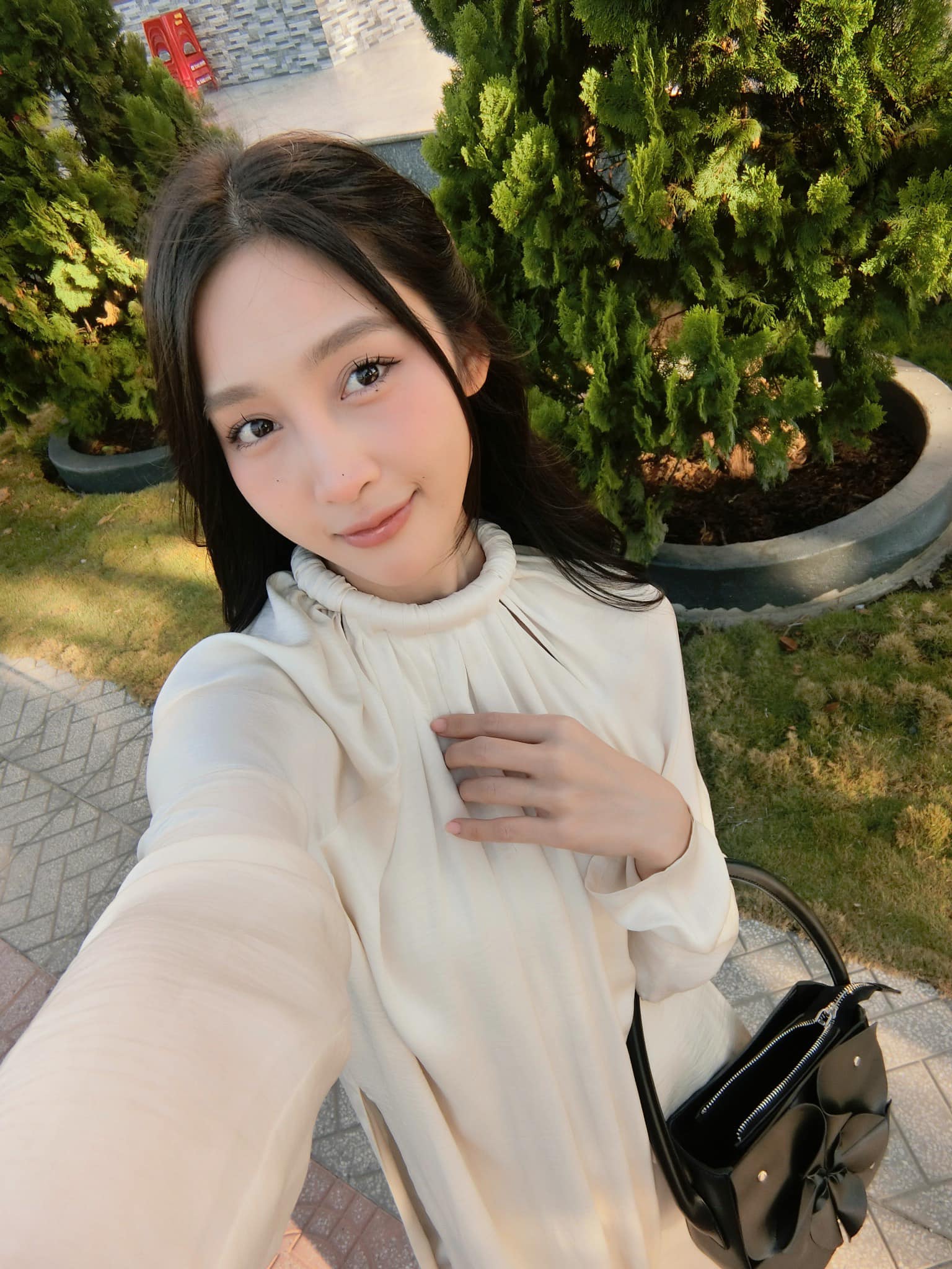 Mỹ nhân Việt từng được mệnh danh &#34;bản sao&#34; Đỗ Mỹ Linh nay gợi cảm hơn bản gốc, Trấn Thành cũng phải khen ngợi - 12
