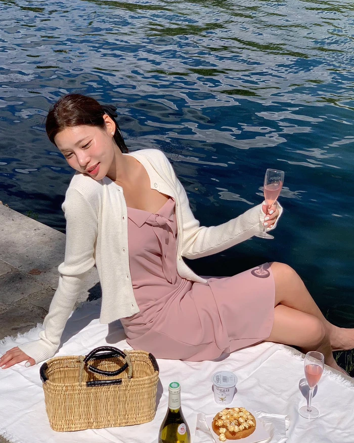 Đừng chọn bừa outfit trong tháng 7 âm: Đây mới là cách mặc giúp chị em vừa đẹp vừa hút may mắn, xua xui xẻo - 13