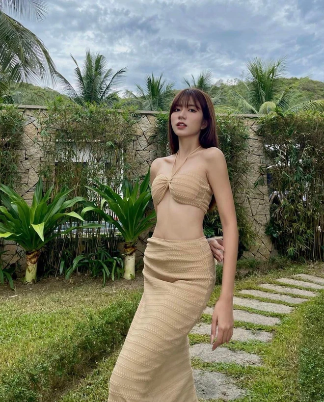 Cháu dâu NSƯT Chí Trung gây thương nhớ với loạt ảnh diện bikini khoe vòng 1 &#34;tràn viền&#34; - 8
