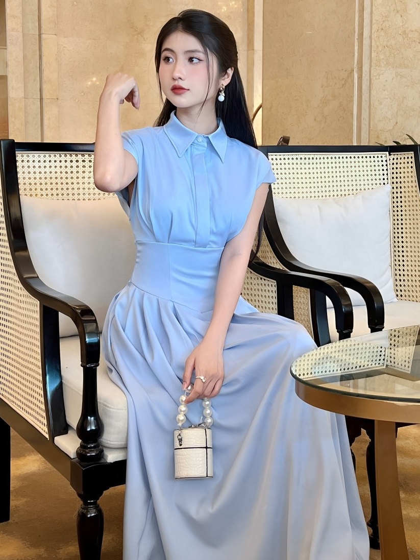 Phụ nữ ngấp nghé 40 tuổi muốn trẻ quanh năm phải tránh xa 3 thứ: Tóc xoăn, họa tiết hoa và kiểu váy &#34;cưa sừng làm nghé&#34; - 8