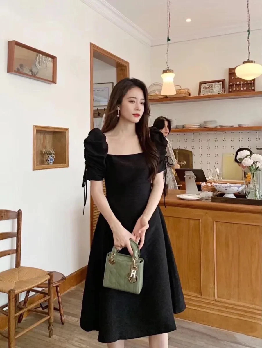 Đừng chọn bừa outfit trong tháng 7 âm: Đây mới là cách mặc giúp chị em vừa đẹp vừa hút may mắn, xua xui xẻo - 4