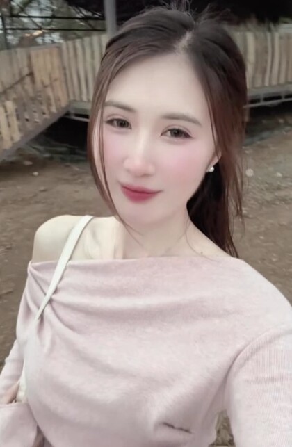 Cô gái ví von &#34;bạch tuộc là biểu tượng của phụ nữ&#34; gây tranh cãi vẫn đăng quang Á hậu một cách khó hiểu - 9