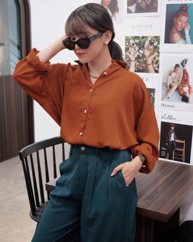Cất sơ mi đen trắng đi, những màu áo sơ mi đẹp nhất diện mùa thu này đã lộ diện, giúp chị em mặc vào liền trẻ lại 10 tuổi - 4