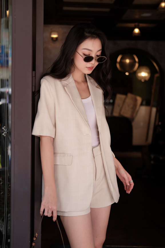 Tủ quần áo toàn đồ rẻ tiền nhưng tôi trông vẫn sang chảnh như con nhà giàu nhờ tuân theo 5 quy tắc mặc đồ - 10