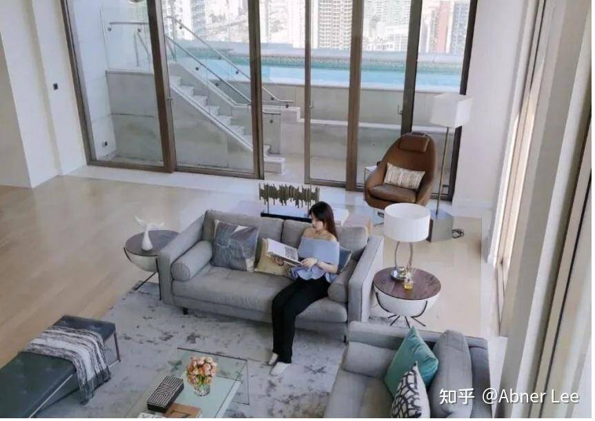 Nữ tiến sĩ Toán học bị nghi ngờ học vấn vì nhan sắc quá xinh đẹp, ăn mặc thời thượng chẳng kém giới thượng lưu - 16