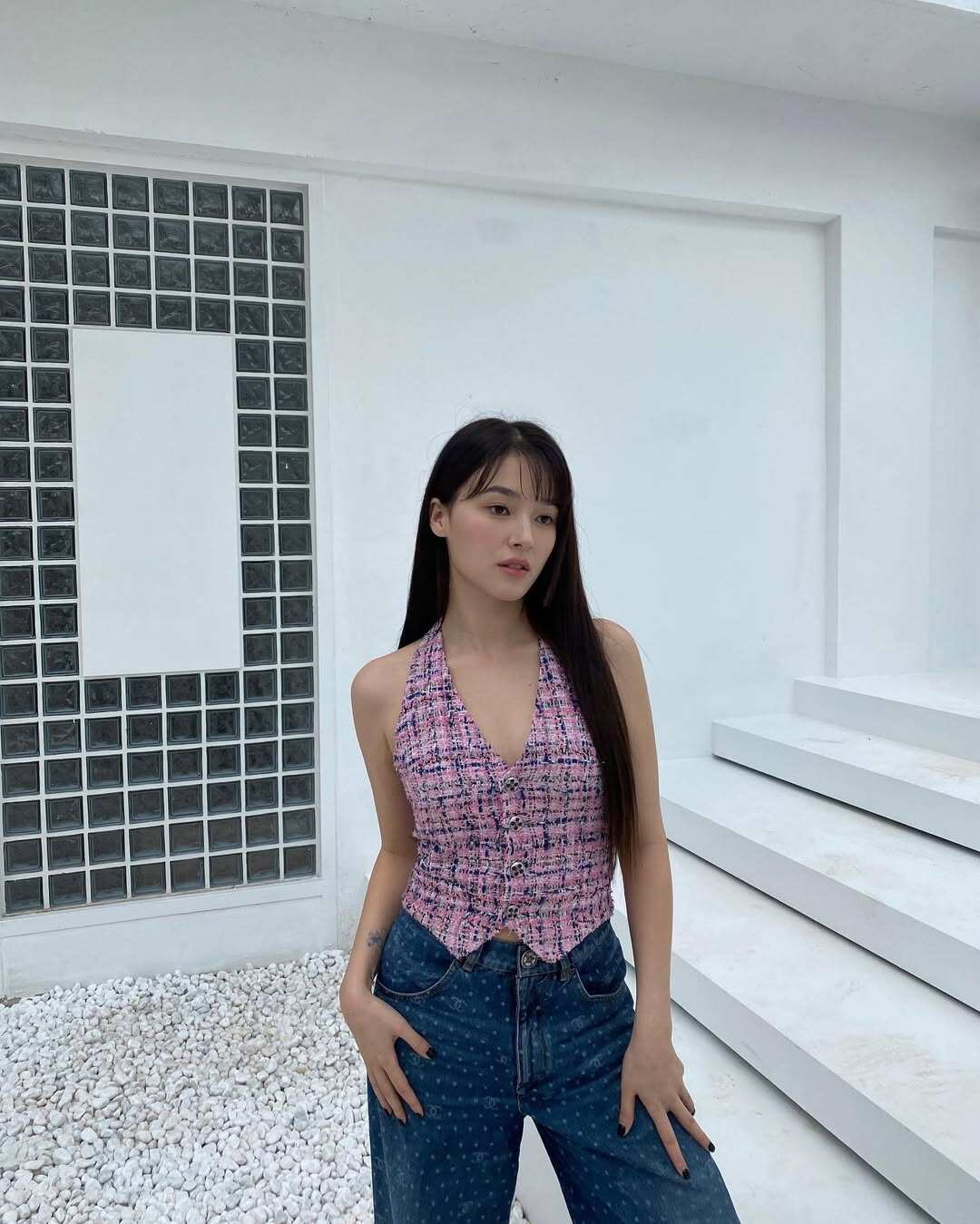 &#34;Hot girl phố đi bộ Hà Nội&#34; là gương mặt đẹp nhất thế giới, đời thường ăn diện đơn giản khoe dáng &#34;nét căng&#34; - 10