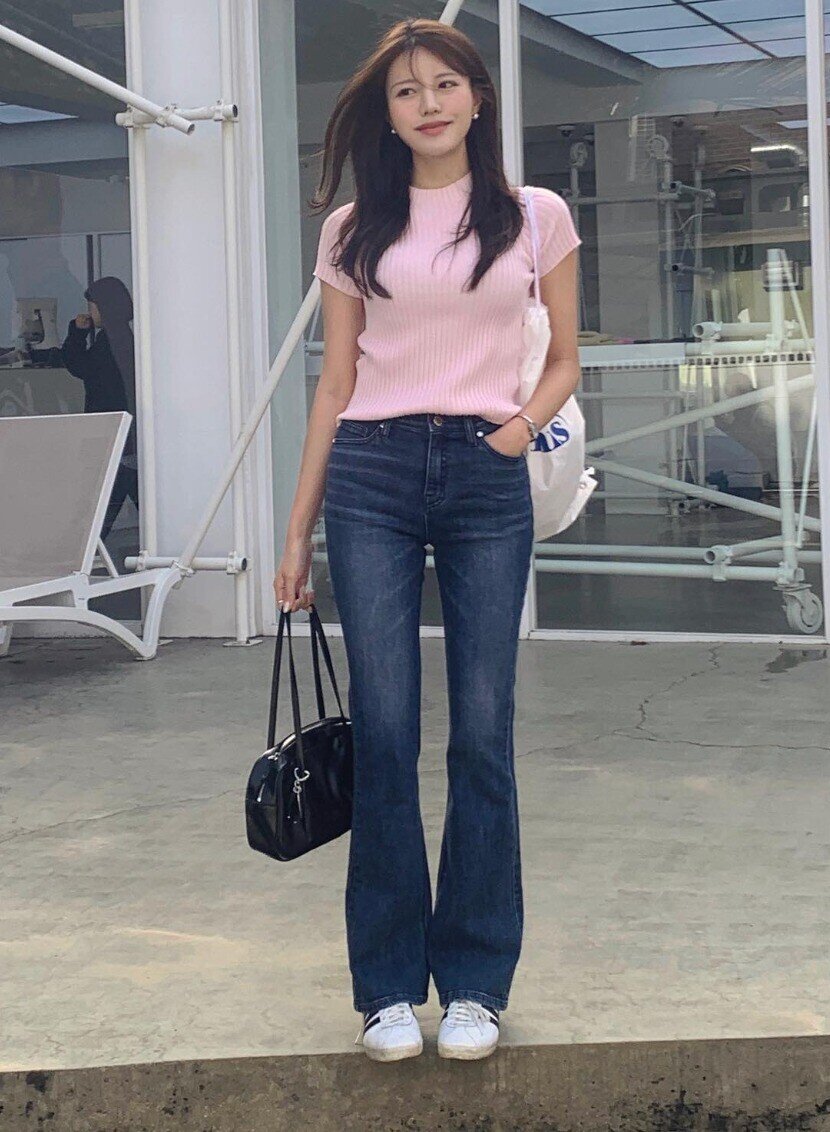 Nếu chỉ được chọn 5 món đồ để mặc đi làm cả mùa thu, tôi sẽ &#34;chốt đơn&#34; ngay lập tức những món này: Vừa giữ ấm lại thanh lịch khỏi bàn  - 12