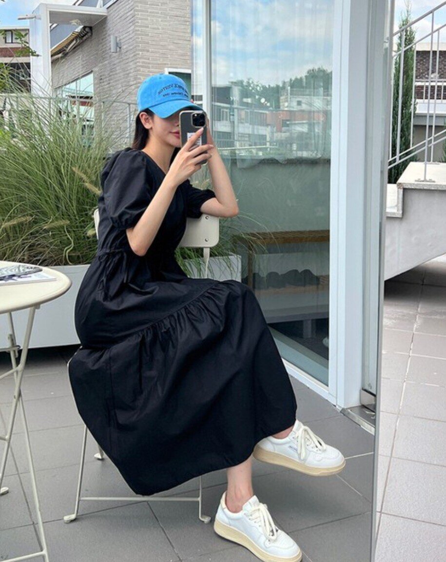 Bỏ sandal sang một bên, 4 kiểu giày này mới là &#34;chân ái&#34; của mọi quý cô: Vừa tiện lợi, mang đi đâu cũng xịn - 1