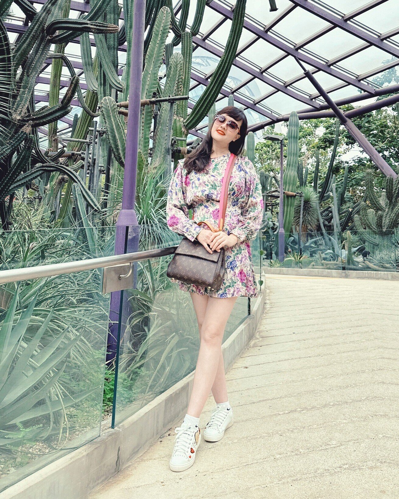 Nghệ sĩ Vân Dung lọt top 15 khi thi Hoa hậu, sắp làm &#34;mẹ chồng&#34; vẫn mê mặc hở, chọn toàn màu rực rỡ không kém giới trẻ - 12