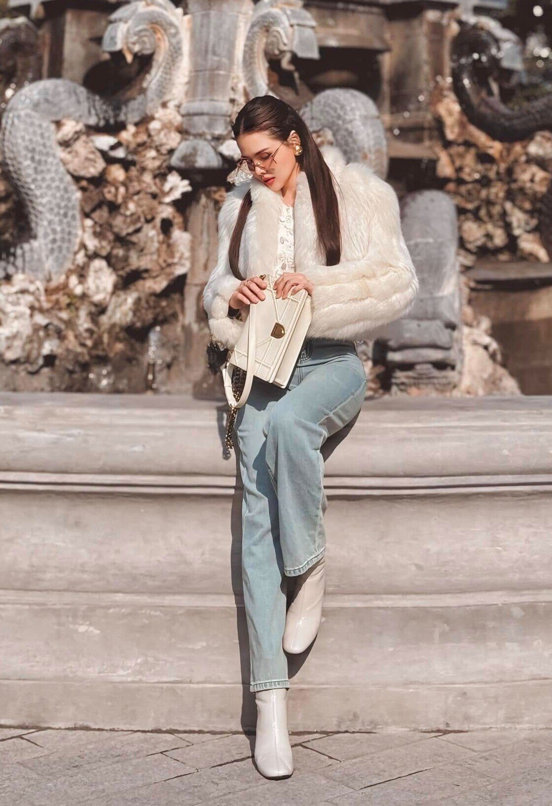 Hot girl Việt là phu nhân tập đoàn nghìn tỷ, vác túi trăm triệu xuất ngoại như đi chợ, vóc dáng mẹ hai con gây sốt - 7